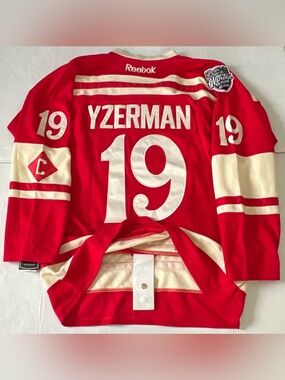 New Detroit Red Wings Steve Yzerman 2014 Winter Classic Jersey 52 Reebok Strap